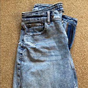 American Eagle MOM Jeans!
